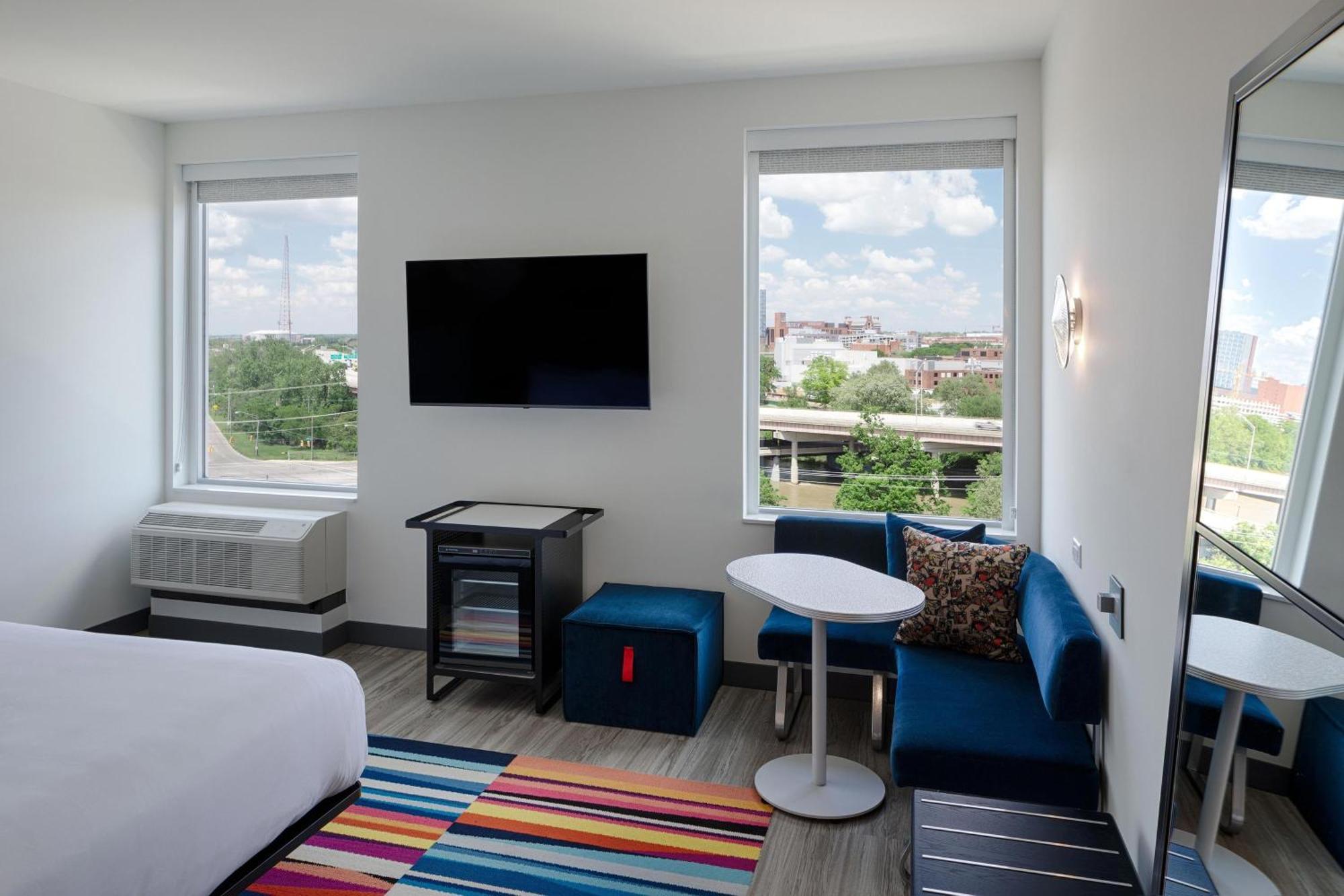 Aloft Columbus Hotel Exterior photo